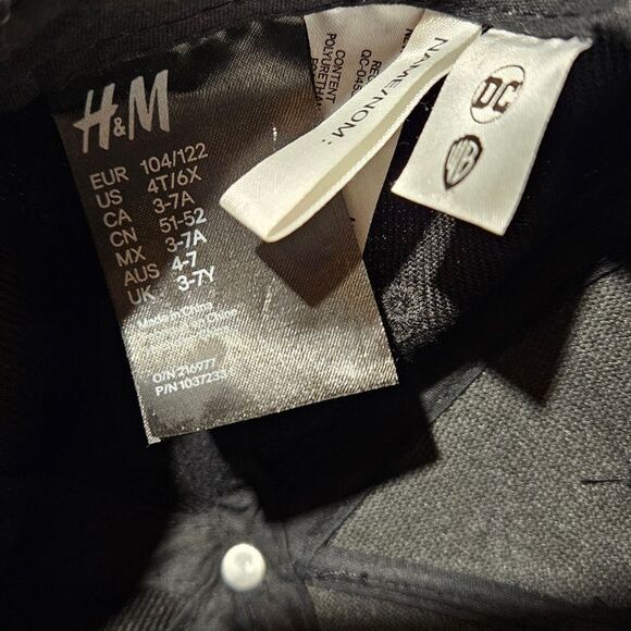 H&M Batman Black Cap with Gold Logo - Picture 3 of 3
